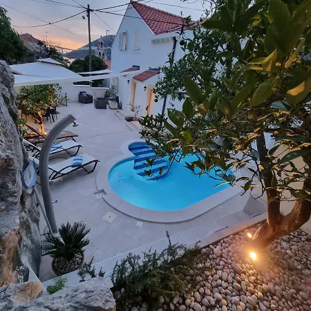 Villa Rose-2